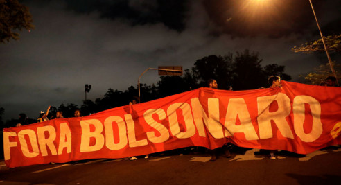 Brasil: Jueza suspende despidos masivos en Petrobras mientras camioneros se suman a histórica huelga Reportajes & Investigación
