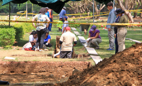 30 años después: realizan exhumaciones para identificar a víctimas de la invasión de EE. UU. a Panamá Latinoamérica