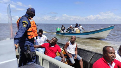Armada de Colombia confirma naufragio de dos lanchas al suroeste del país Actualidad