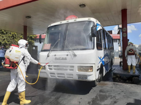 Venezuela alcanza los 8.803 casos de COVID-19 y extiende cuarentena por un mes Latinoamérica