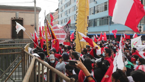 Se registran manifestaciones en Perú a la espera de los resultados de la elección presidencial Actualidad