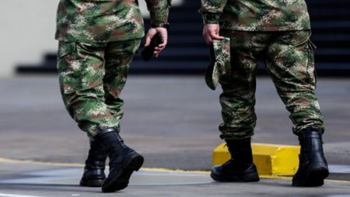 Asesinan a cuatro militares colombianos durante operativos contra el Clan del Golfo Latinoamérica