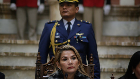 Bolivia: Áñez es trasladada a otra cárcel acogiendo las razones humanitarias tras manifestar problemas de salud Actualidad
