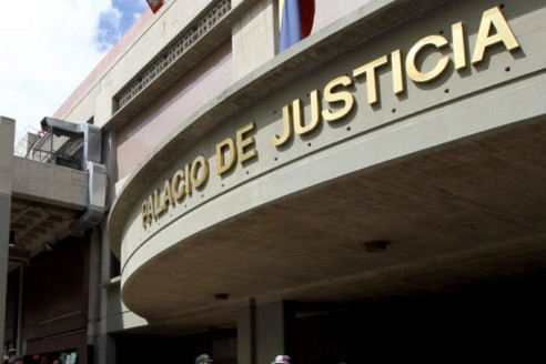 Ordenan juicio contra un exministro de Petróleo de Venezuela por hechos de corrupción Latinoamérica