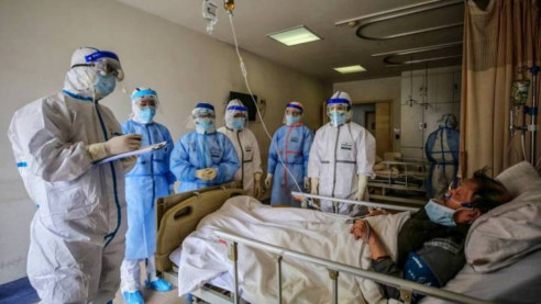 Falta de insumos en Bolivia: 400 personas del área de la salud han muerto por COVID-19 Bolivia
