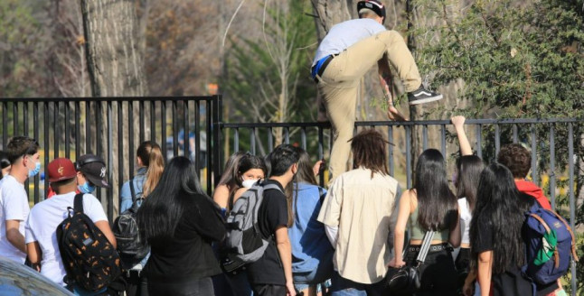Llaman a asistentes de “Interfonda”en Parque Padre Hurtado a que se testeen por caso covid Chile