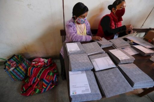 Comenzó conteo de votos de elecciones generales en Bolivia Latinoamérica