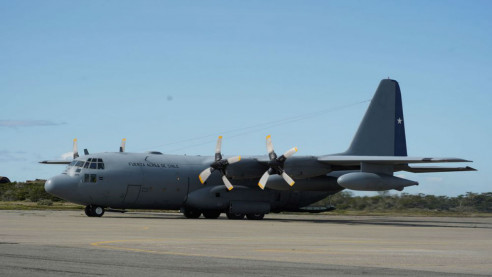 Hallan restos humanos en la zona donde se buscaba el avión militar siniestrado Chile