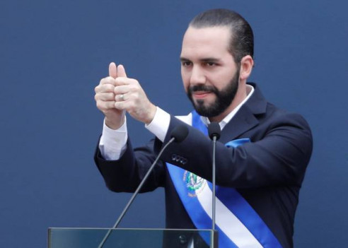 Gobierno de El Salvador expulsa al cuerpo diplomático venezolano y Maduro responde Latinoamérica