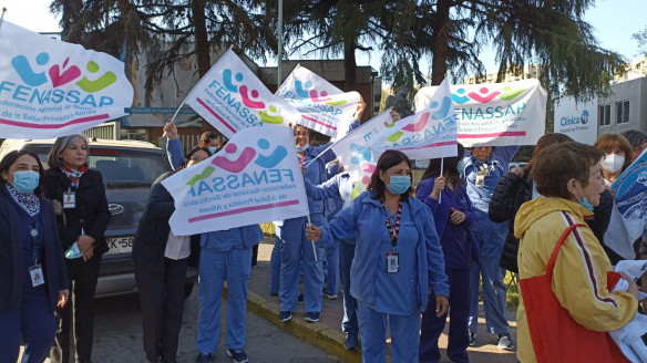 Trabajadoras de la salud privada se manifestaron por su derecho a Descanso Reparatorio por Covid-19: Beneficio sólo se aplicó al sistema público Chile