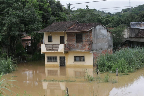 Fuertes lluvias provocan muerte de al menos 24 personas en Brasil Latinoamérica