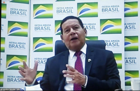 Vicepresidente de Brasil reconoce que muertes por Covid-19 sobrepasaron lo estimado por el Gobierno de Bolsonaro Latinoamérica