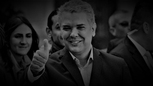 Duque muestra su lado más xenófobo: en Colombia la vacuna contra el COVID-19 no será para todos Reportajes & Investigación