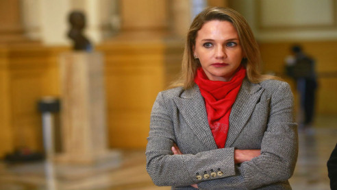Fiscalía peruana allana casa de exlegisladora Luciana León Latinoamérica