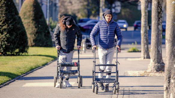 Desarrollan sistema de estimulación de la médula espinal que permite a parapléjicos recuperar el movimiento en un día Ciencia y Tecnología
