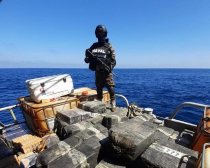 Fuerza Naval de El Salvador intercepta 2 submarinos con cocaína valuada en más de 100 millones de dólares Actualidad