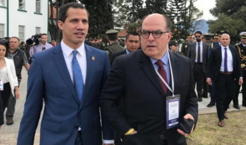 Bochornoso: Juan Guaidó y Julio Borges se acusan mutuamente de quebrar empresa arrebatada a Venezuela en Colombia Mundo