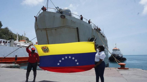 Buque de la Armada venezolana llegó San Vicente con 20 toneladas de ayuda humanitaria Latinoamérica