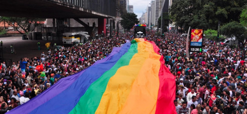 (Fotos y video) Gigantesca marcha del Orgullo LGBT llenó las calles de Sao Paulo Brasil
