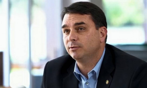 Por sospechas de fraude, Fiscalía brasileña abre investigación contra hijo de Bolsonaro Latinoamérica