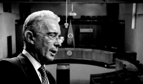 ¿Uribe a prisión? Expresidente deberá responder ante Corte Suprema por fraude y soborno Reportajes & Investigación