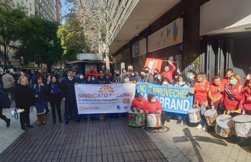 Trabajadoras de Salcobrand denuncian maltrato laboral y advierten que farmacia está aplicando precios más altos a medicamentos de primera necesidad: 