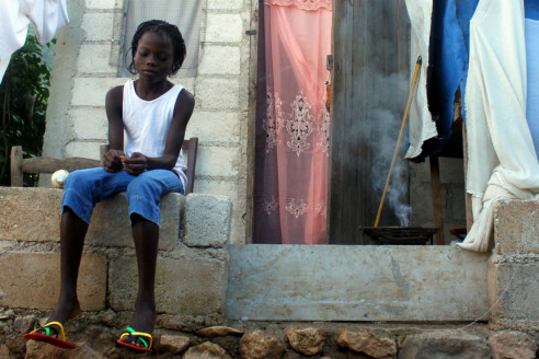 Crisis política acentúa las carencias de más de un millón y medio de niños haitianos Latinoamérica