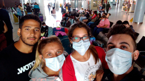 Pandemia dejó varados y sin dinero para su regreso a 150 argentinos en Brasil Latinoamérica