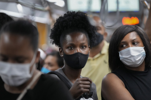 21 ciudades brasileñas cancelaron celebración de fin de año por la variante Ómicron Latinoamérica