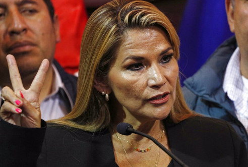 MAS exige explicaciones a Jeanine Áñez por violar la cuarentena Latinoamérica