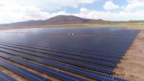 Bolivia puso en marcha la planta de energía solar más alta del mundo Latinoamérica