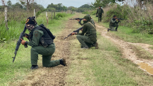 Ocho soldados muertos y 34 heridos en combates con grupos irregulares colombianos reportó Venezuela Latinoamérica
