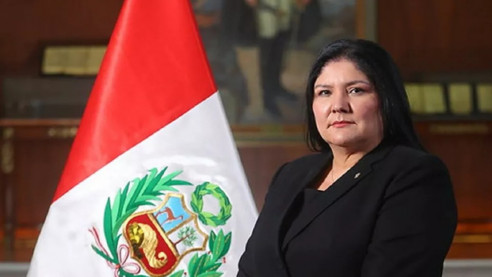 Perú designa por primera vez a una mujer como ministra de Defensa Latinoamérica