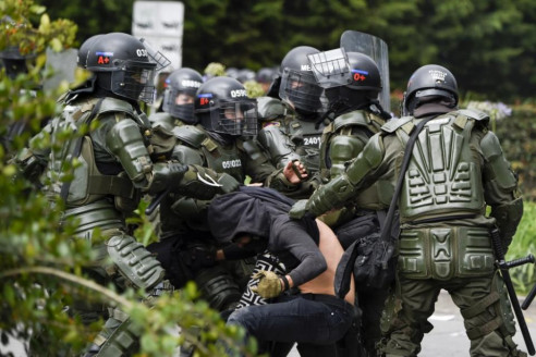 Denuncian agresiones del Esmad a manifestantes en Bogotá Latinoamérica
