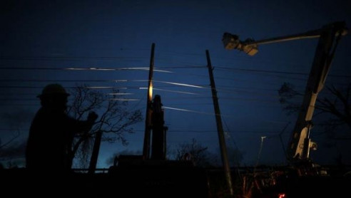 Advierten que Puerto Rico podrían quedar sin electricidad por más de un año Latinoamérica