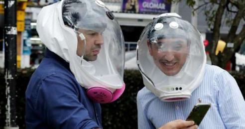 Cápsula de bioseguridad: emprendedores colombianos lanzan casco protector anticovid-19 Latinoamérica