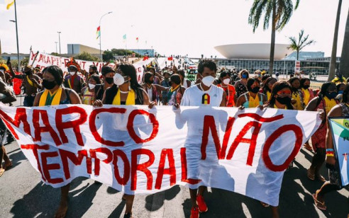 Brasil: suspendieron debate del polémico 