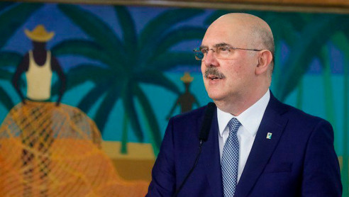 A solo días de su designación, Ministro de Educación de Brasil anuncia que tiene COVID-19 Latinoamérica
