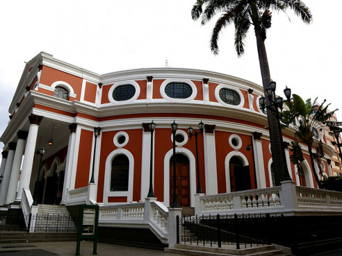 La danza de mil colores que representa a África se lucirá en el Teatro Municipal Venezuela