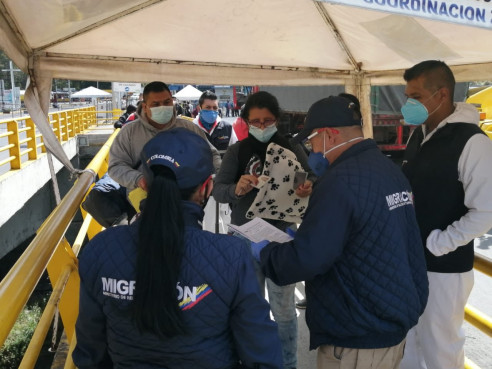 Colombia amplía cierre de todos sus pasos fronterizos hasta el 1 de octubre Latinoamérica