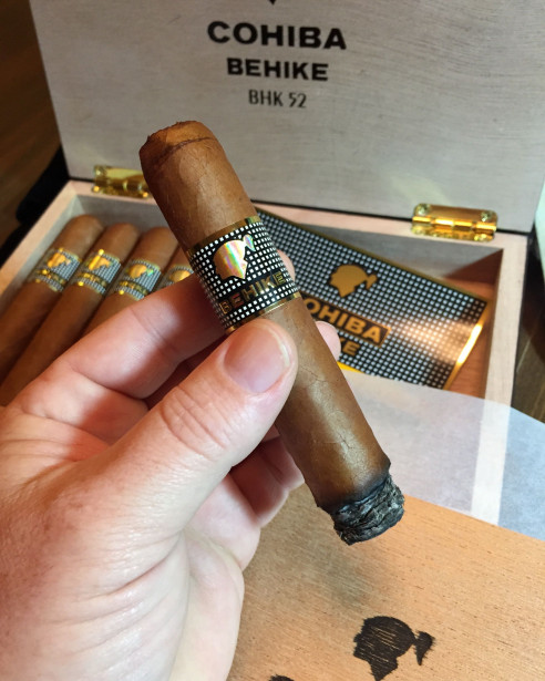 Brasil prohibe la venta de tabacos cubanos Cohiba Latinoamérica