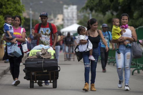 Migrantes venezolanos denuncian falta de apoyo de Colombia Venezuela