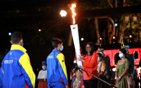Fue encendida la Antorcha Libertaria y Bolivariana en Venezuela Venezuela
