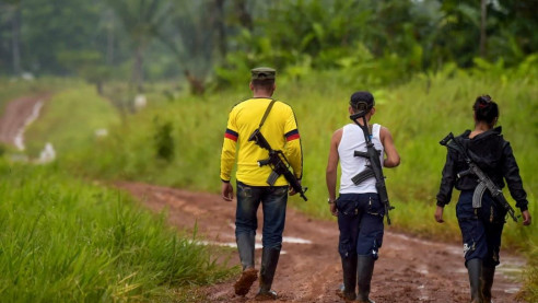 Denuncian que bandas armadas colombianas están reclutando a menores venezolanos Latinoamérica