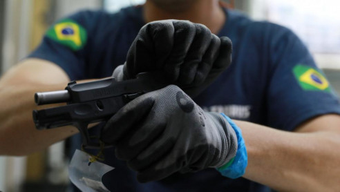 La mitad de los gobernadores de Brasil exigen revocar decreto que facilita porte de armas Latinoamérica