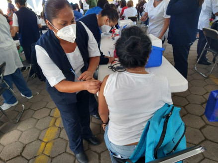 Vacunación en 56 municipios poblanos, de la zona Sur Oriente México