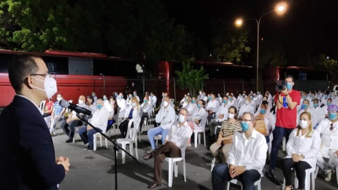Llegan a Venezuela 230 médicos cubanos para apoyar en la atención de pacientes covid-19 Venezuela