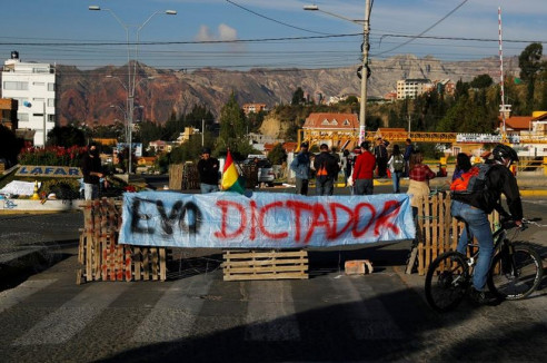 Medicamentos, alimentos y bonos sociales no llegan a los ciudadanos producto de los bloqueos viales en Bolivia Latinoamérica