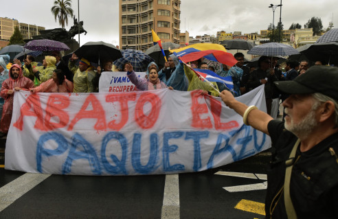 Denuncian muertos y heridos de bala causados por fuerzas de seguridad de Lenín Moreno durante protestas Latinoamérica