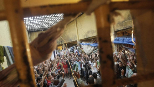 Más de 50 muertos tras motín en cárcel de Brasil Latinoamérica